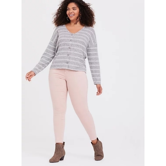 Torrid Gray Shirt 2X 2 Crop Striped Plus Long Sleeve Henley Button Stretch White - Picture 13 of 13